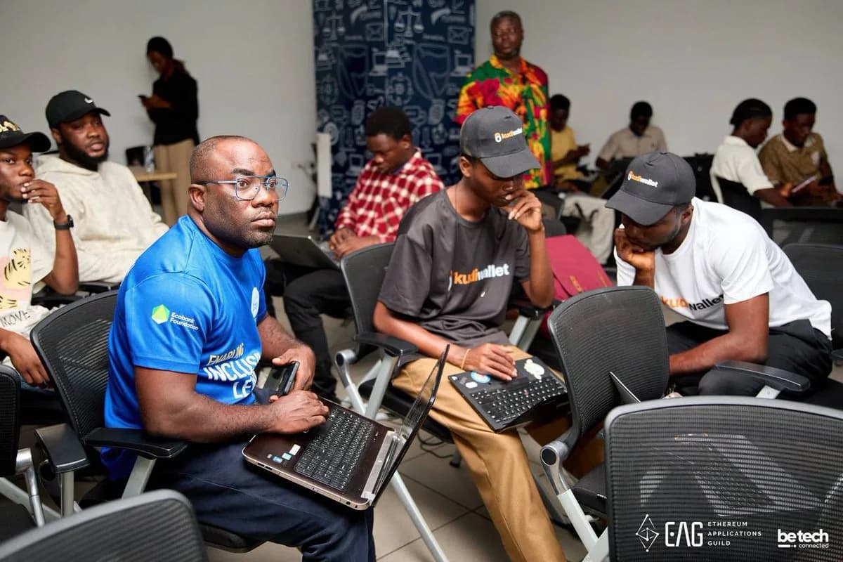 BeTechConnected mentors working with young technology learners